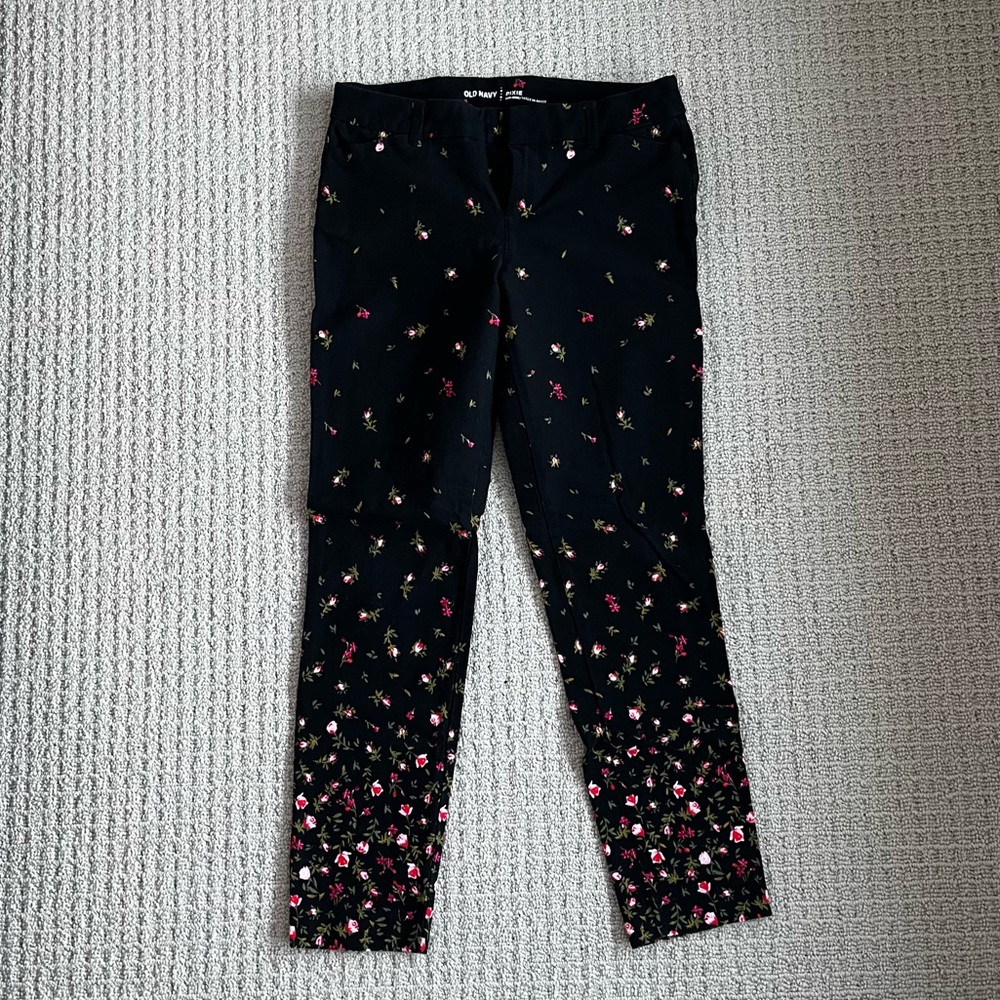 Old Navy Black Floral Pixie Pant